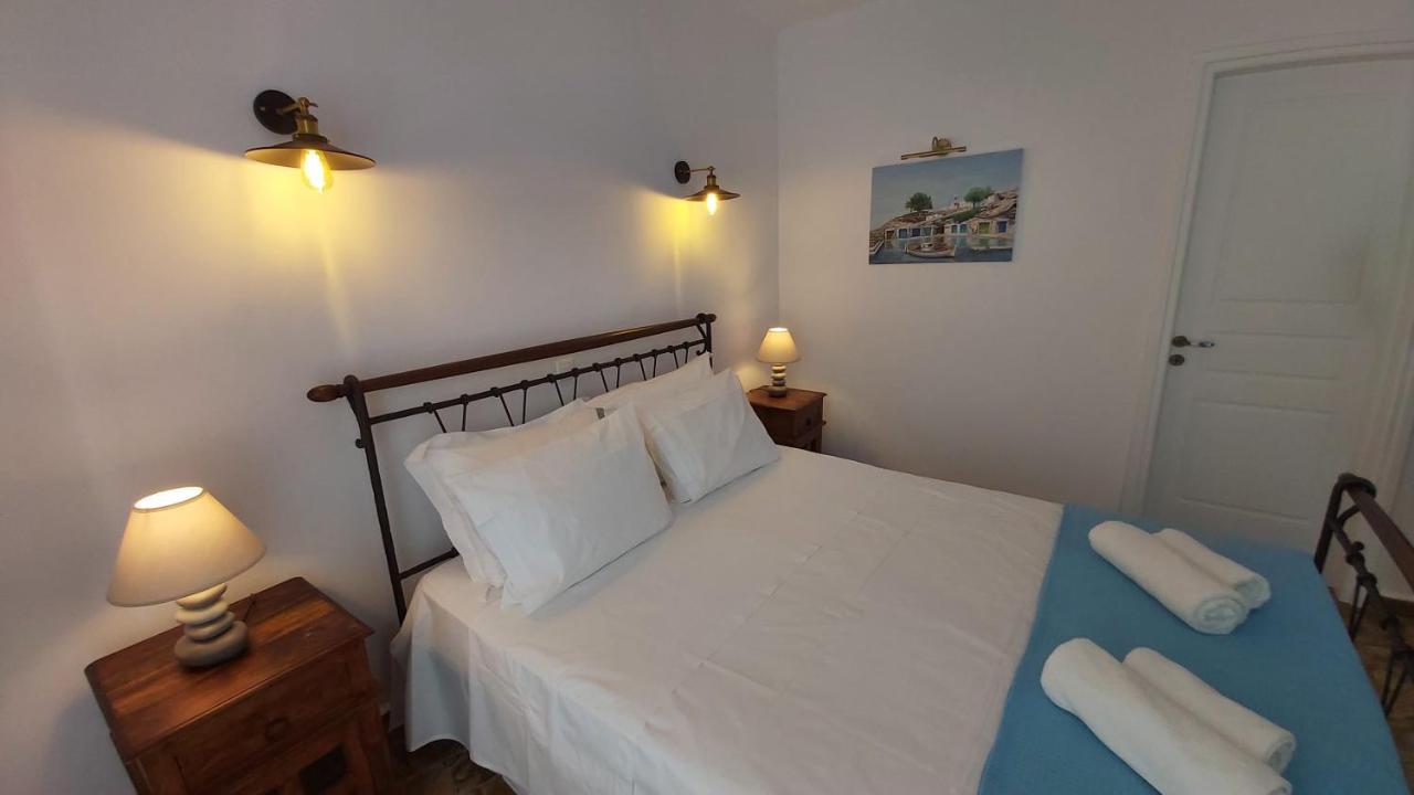 Villa Almyra Aegina ภายนอก รูปภาพ