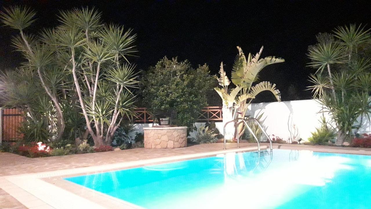 Villa Almyra Aegina ภายนอก รูปภาพ